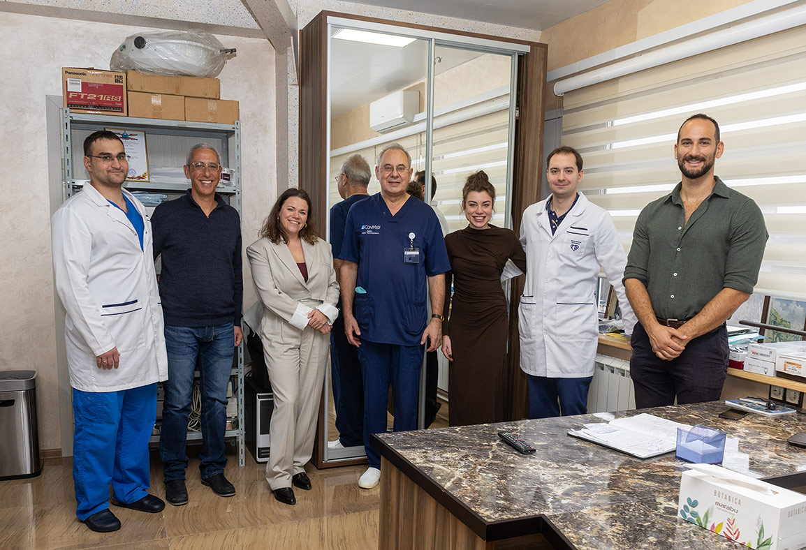 Israeli Doctors Visit to Share Experience